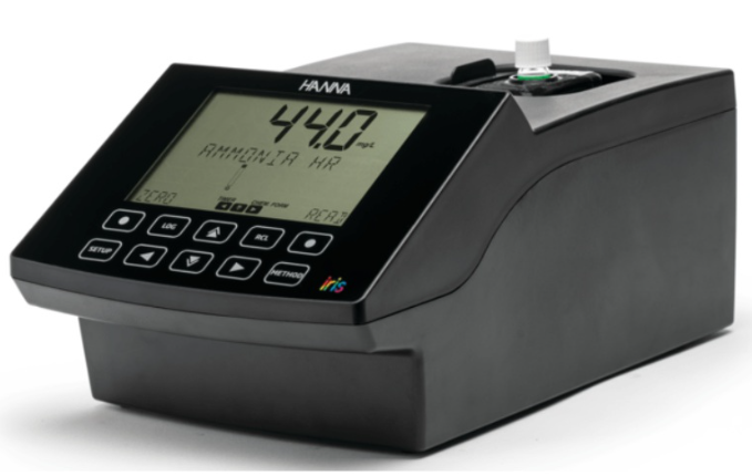 Hanna Instruments - Iris¨ Visible Spectrophotometer with Method Identification via Barcode Reader, 230 VAC